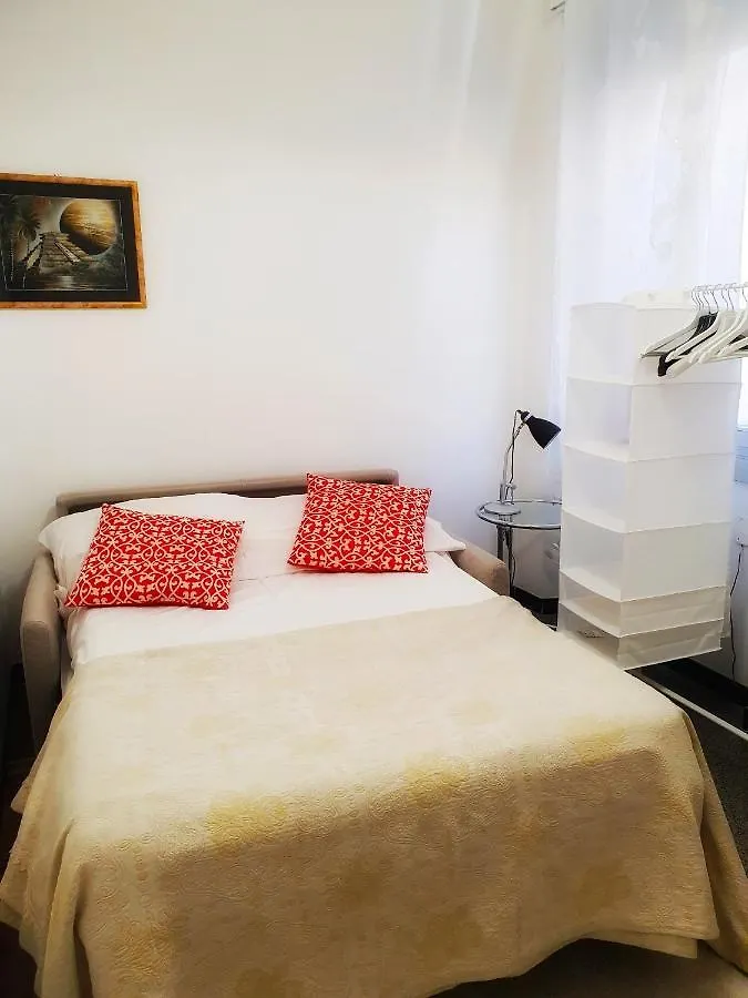 Fantastic House Near The Station Free Parking Apartment Genoa