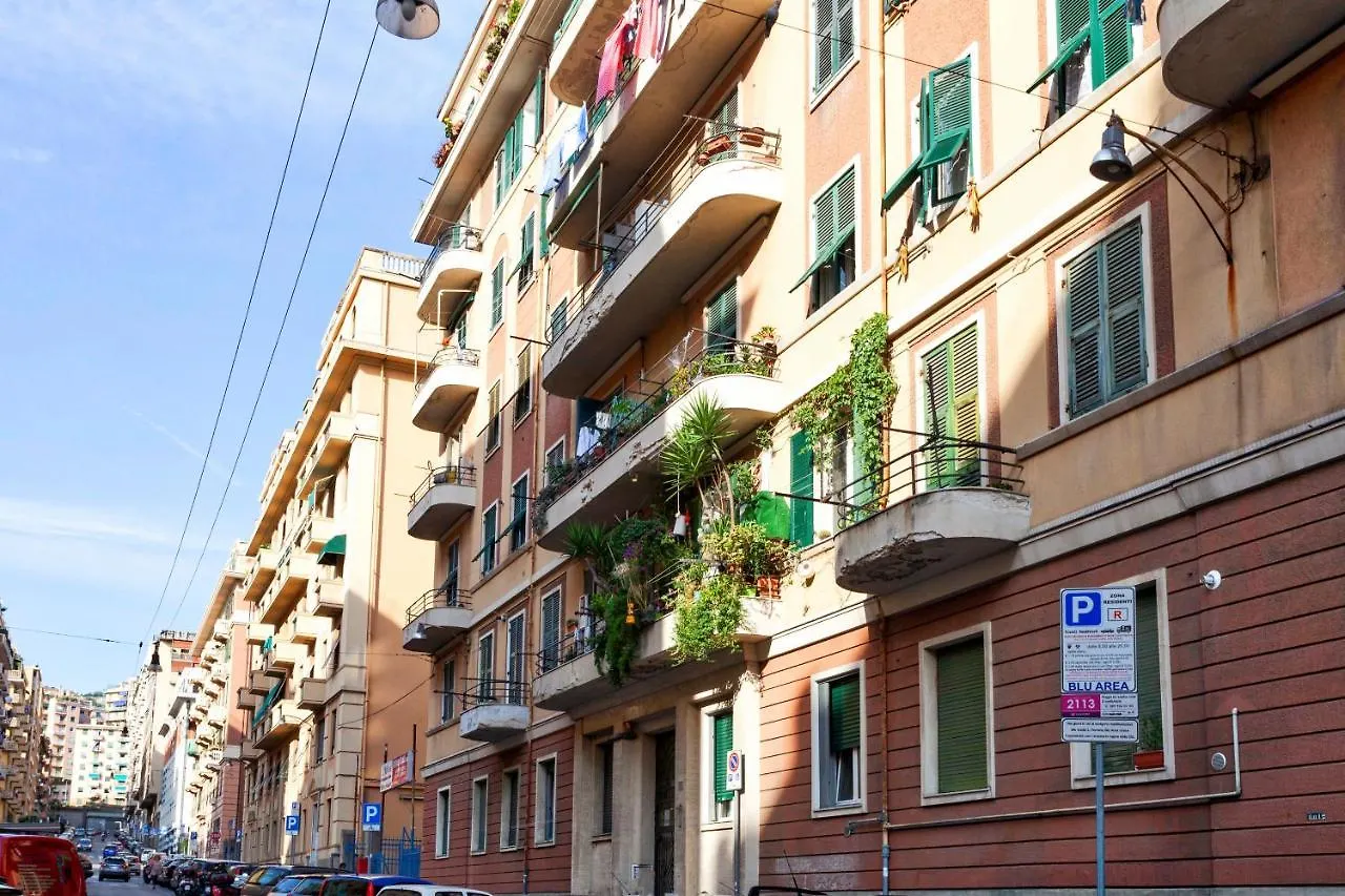 Fantastic House Near The Station Free Parking Apartment Genoa
