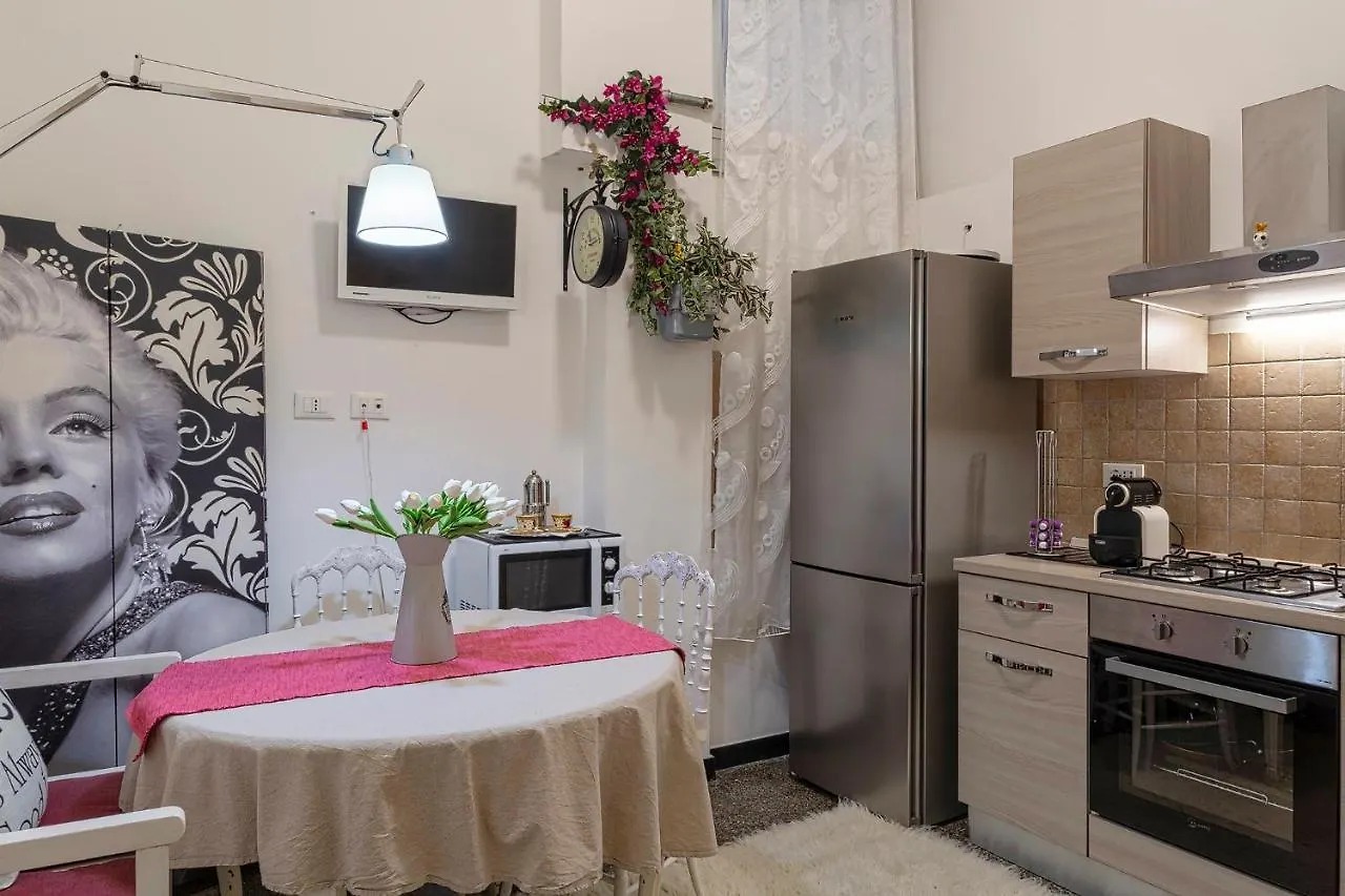 Fantastic House Near The Station Free Parking Apartment Genoa 0*,